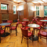 Seminar- und Loungeraum »Dublin« in der »Gelben Villa«. 68m² für 30 Personen