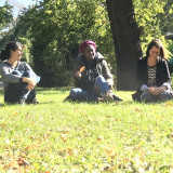 Beisammensein im Musäuspark auf dem Campus der EJBW 
