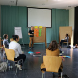 Seminarleiter Frank König beginnt das Seminar